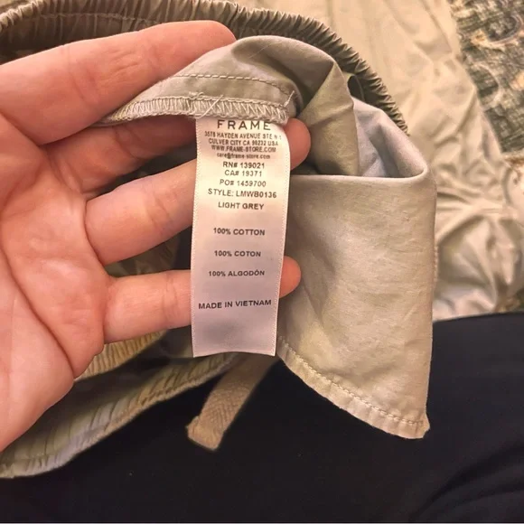 FRAME Poplin Trouser In Light Grey - Picture 4 of 9